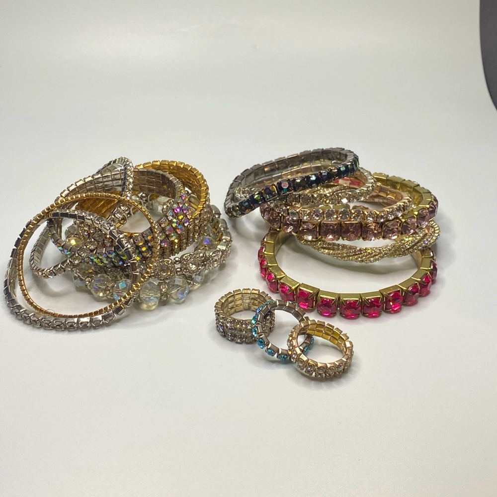 Stretch bracelet lot.
